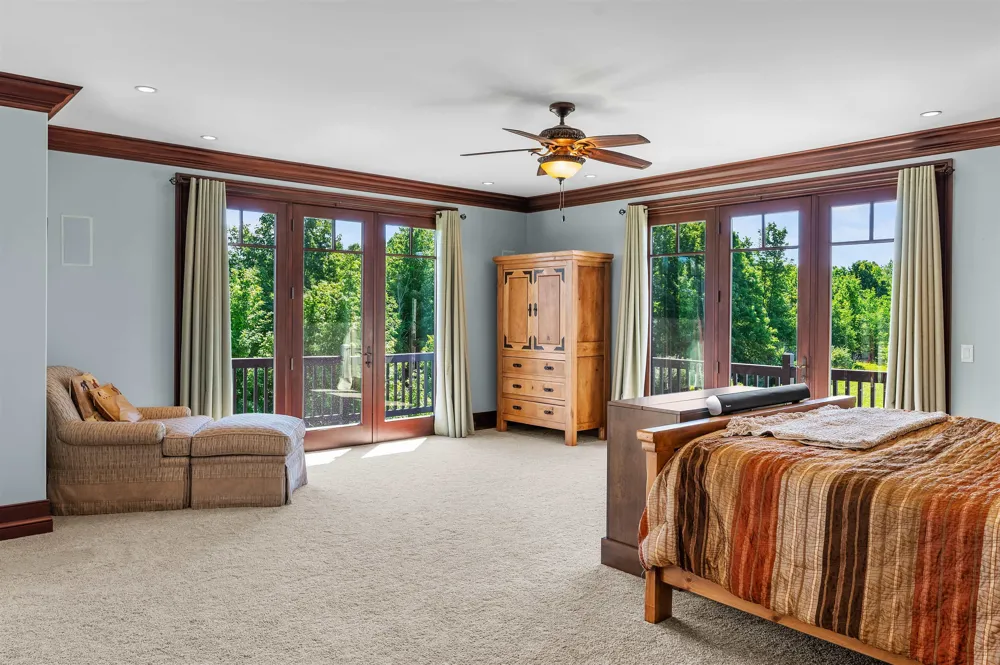 3888 Swaney Road Peninsula Township, MI 49686