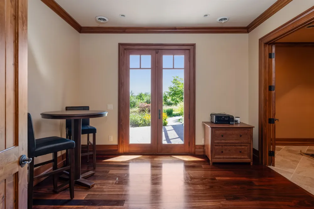 3888 Swaney Road Peninsula Township, MI 49686