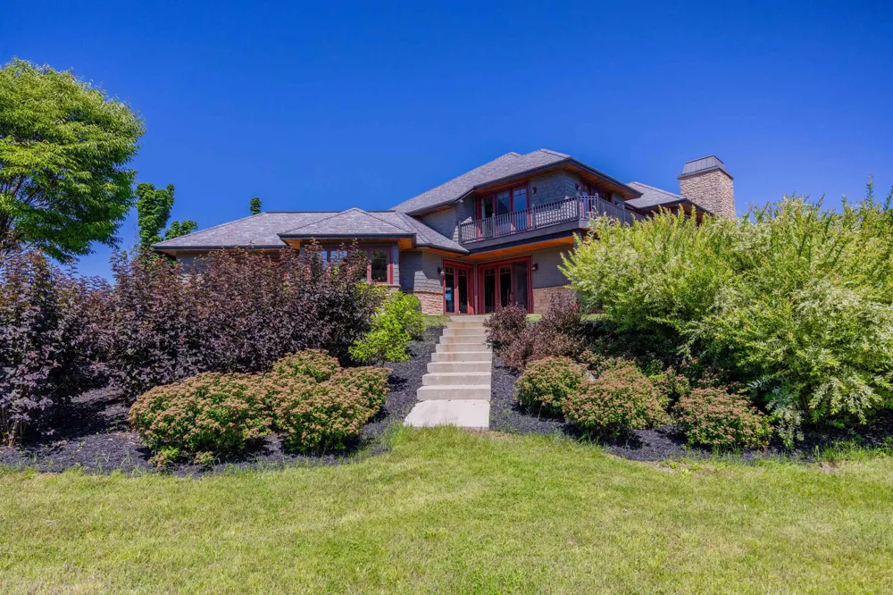 3888 Swaney Road Peninsula Township, MI 49686