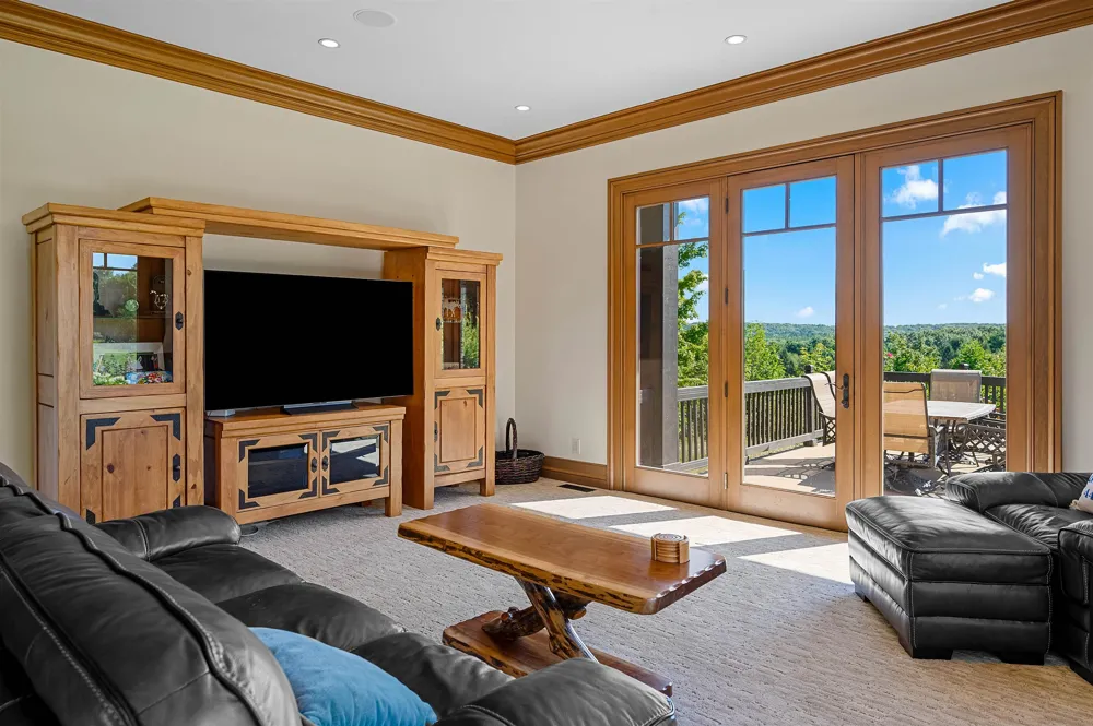 3888 Swaney Road Peninsula Township, MI 49686