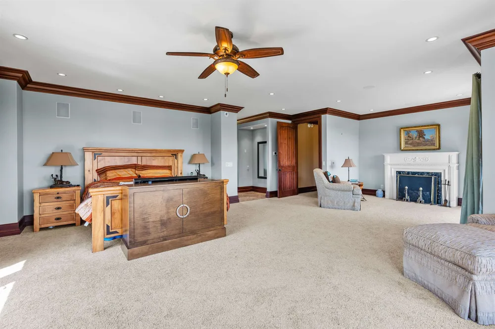 3888 Swaney Road Peninsula Township, MI 49686