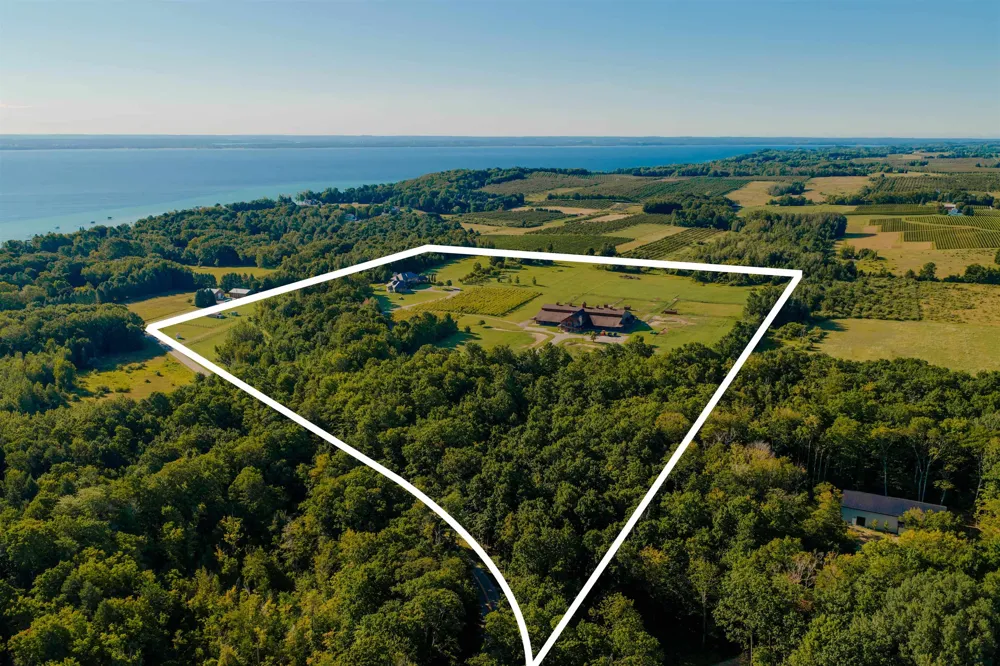3888 Swaney Road Peninsula Township, MI 49686
