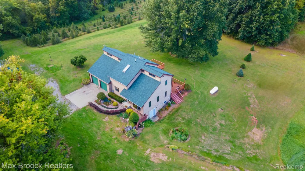 4700 Stanley Road Columbiaville Village, MI 48421