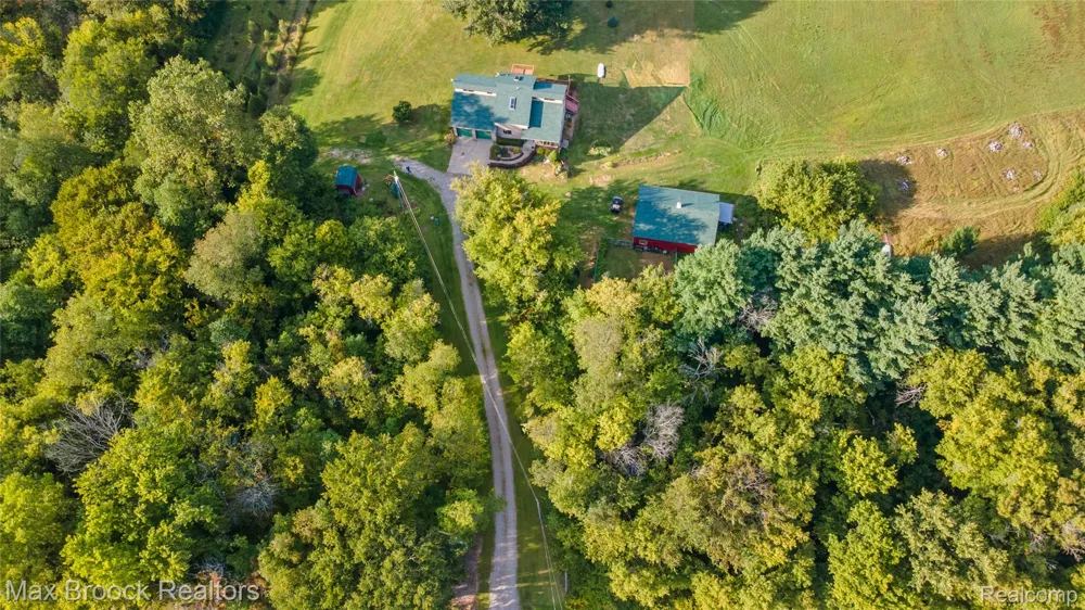 4700 Stanley Road Columbiaville Village, MI 48421