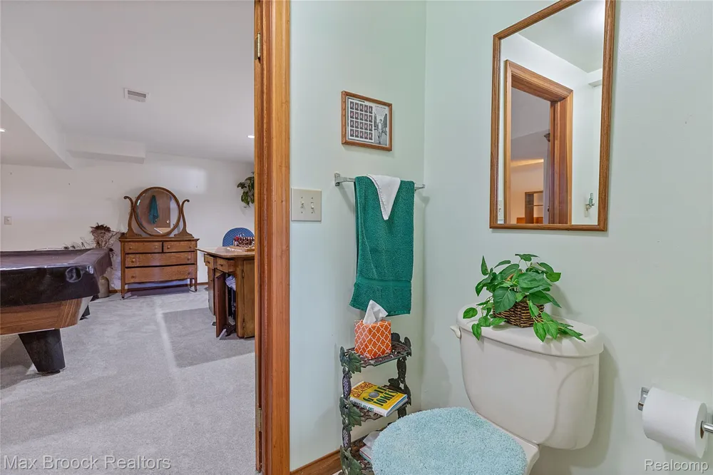 4700 Stanley Road Columbiaville Village, MI 48421