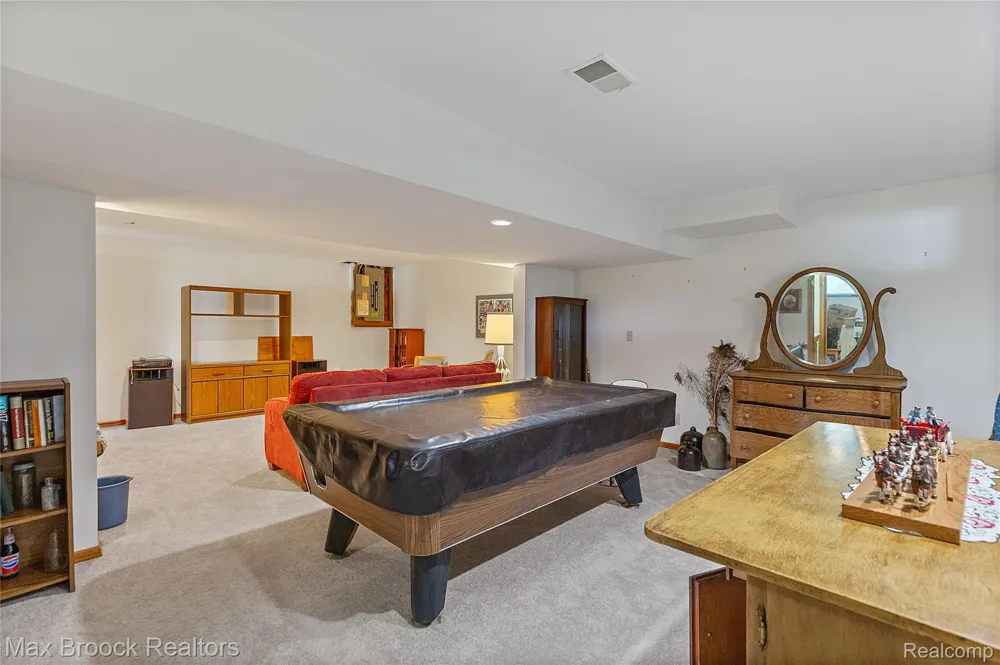 4700 Stanley Road Columbiaville Village, MI 48421