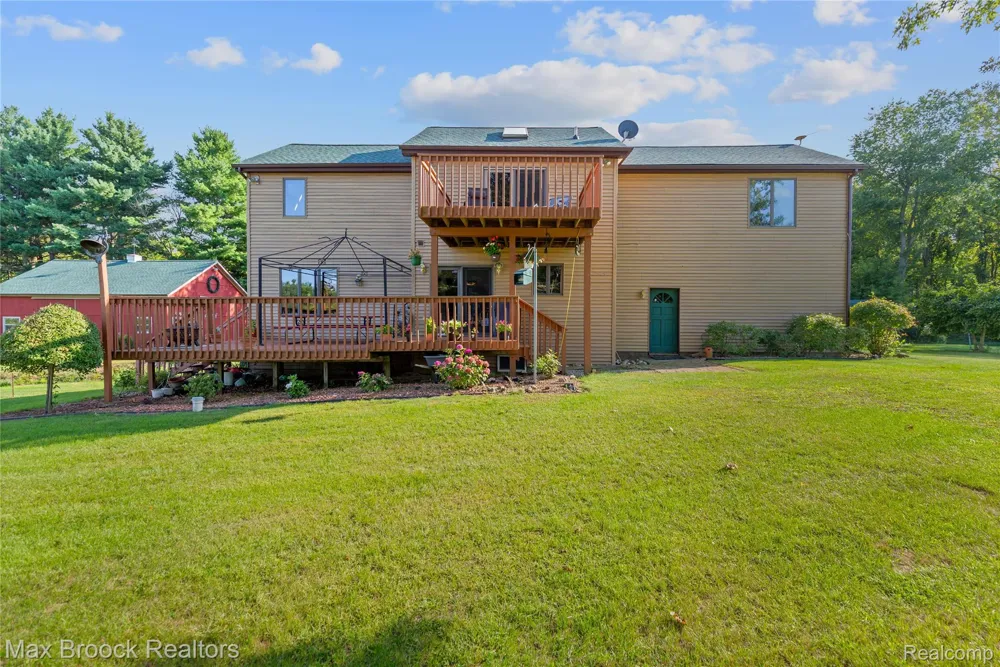4700 Stanley Road Columbiaville Village, MI 48421