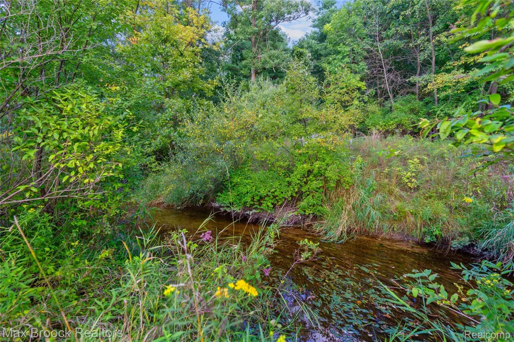 4700 Stanley Road Columbiaville Village, MI 48421