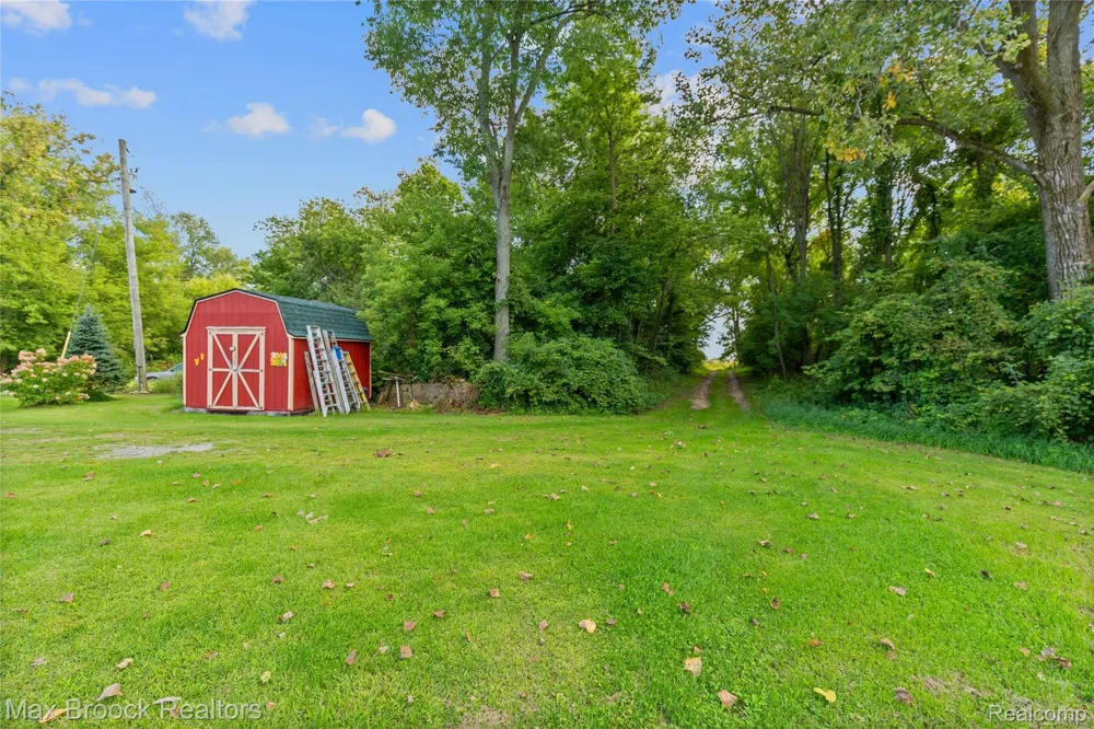 4700 Stanley Road Columbiaville Village, MI 48421