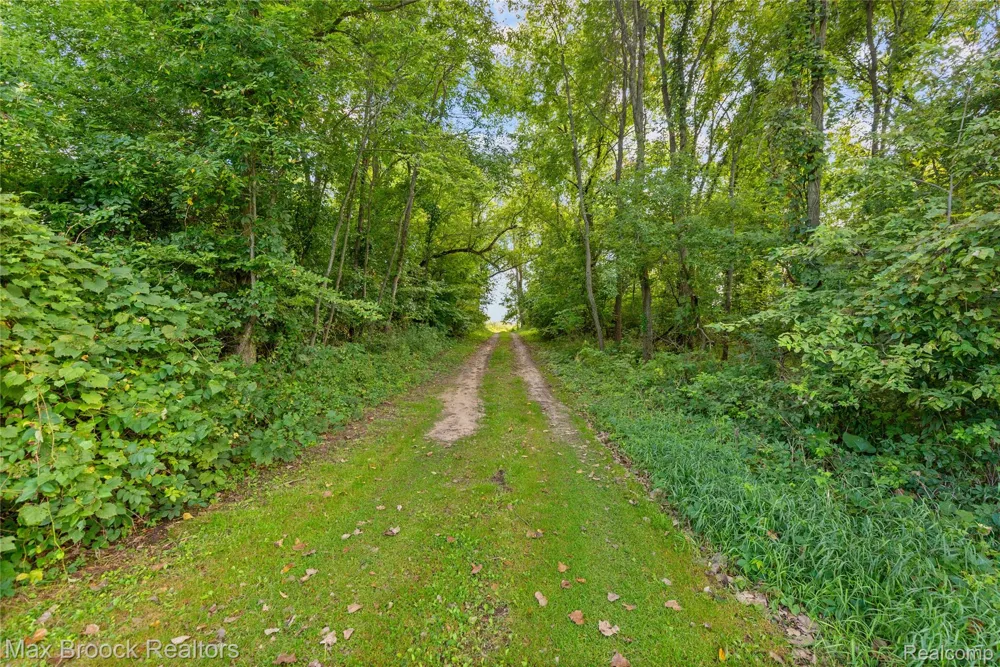 4700 Stanley Road Columbiaville Village, MI 48421