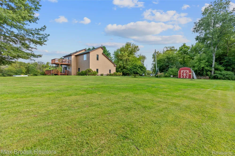 4700 Stanley Road Columbiaville Village, MI 48421