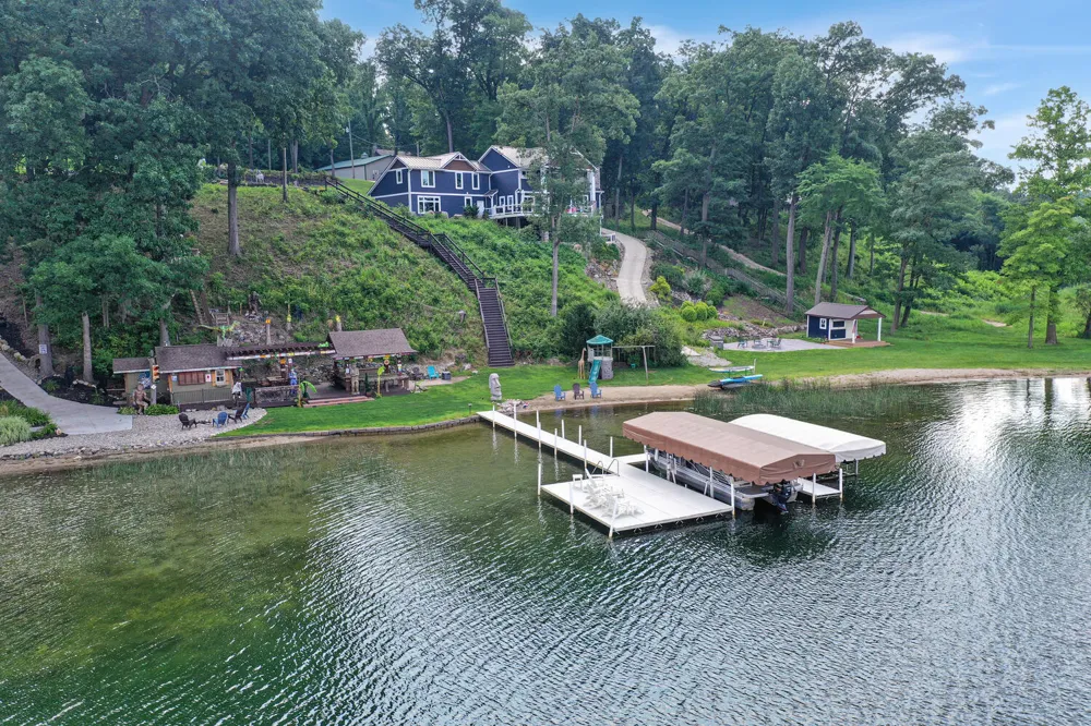 69639 Shady Lane Porter Township, MI 49099