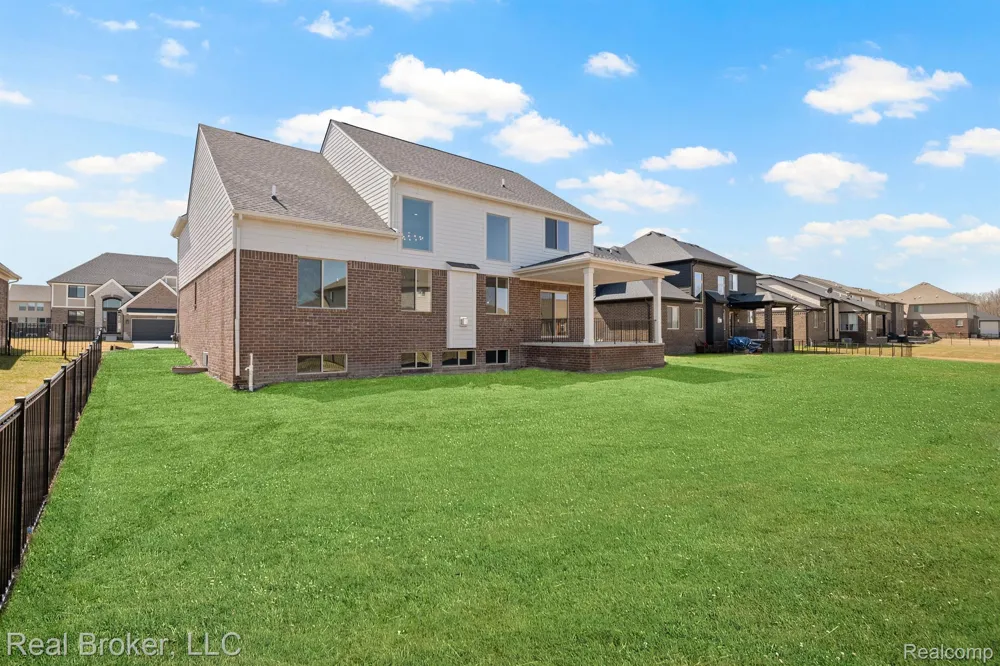 35689 WINDRIDGE DRIVE New Baltimore City, MI 48047