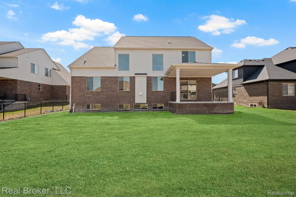 35689 WINDRIDGE DRIVE New Baltimore City, MI 48047