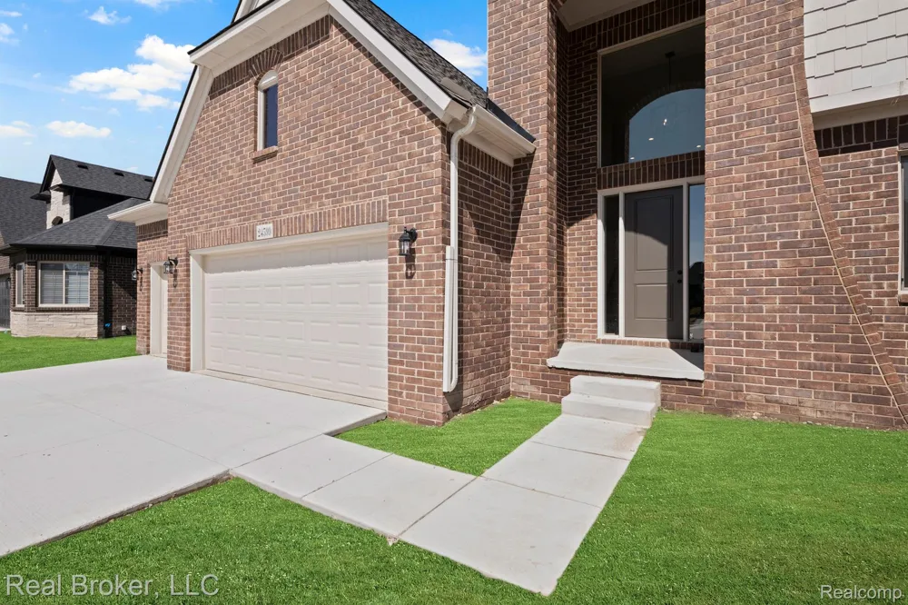 35689 WINDRIDGE DRIVE New Baltimore City, MI 48047