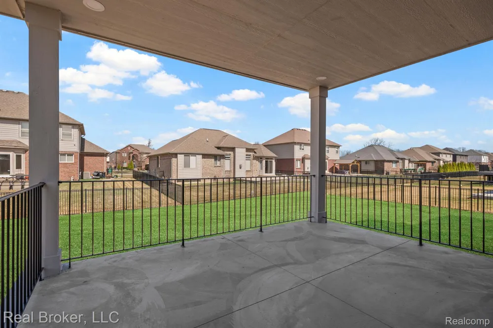 35689 WINDRIDGE DRIVE New Baltimore City, MI 48047
