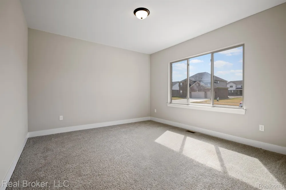35689 WINDRIDGE DRIVE New Baltimore City, MI 48047