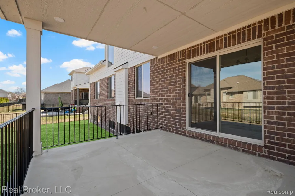 35689 WINDRIDGE DRIVE New Baltimore City, MI 48047