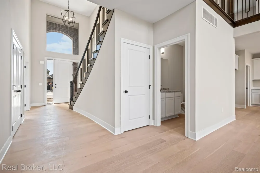 35689 WINDRIDGE DRIVE New Baltimore City, MI 48047