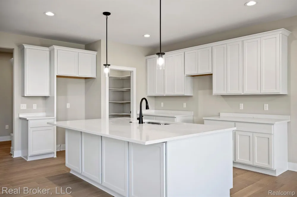 35689 WINDRIDGE DRIVE New Baltimore City, MI 48047