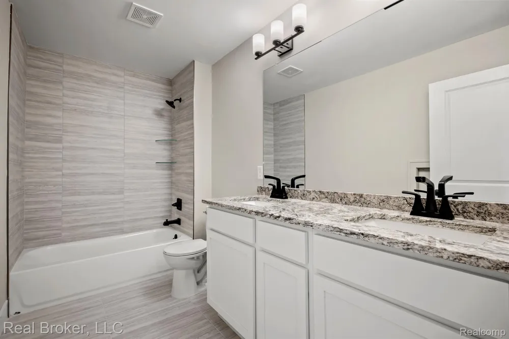 35689 WINDRIDGE DRIVE New Baltimore City, MI 48047
