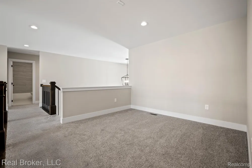 35689 WINDRIDGE DRIVE New Baltimore City, MI 48047