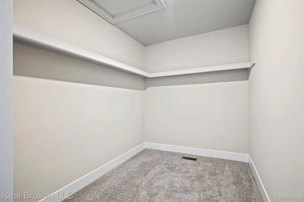 35689 WINDRIDGE DRIVE New Baltimore City, MI 48047