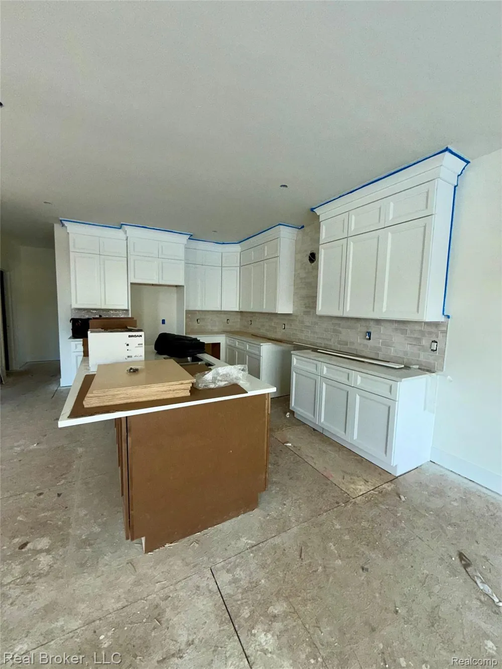 35689 WINDRIDGE DRIVE New Baltimore City, MI 48047