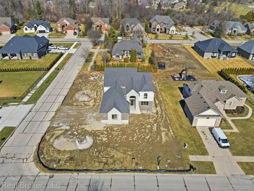 35689 WINDRIDGE DRIVE New Baltimore City, MI 48047