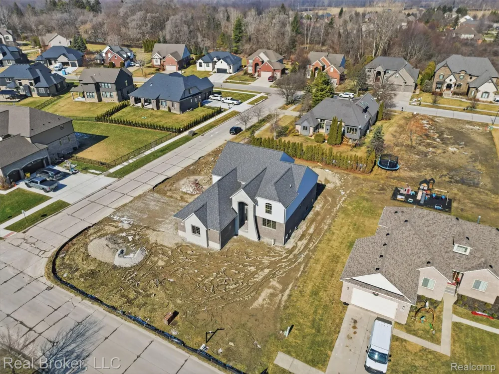 35689 WINDRIDGE DRIVE New Baltimore City, MI 48047