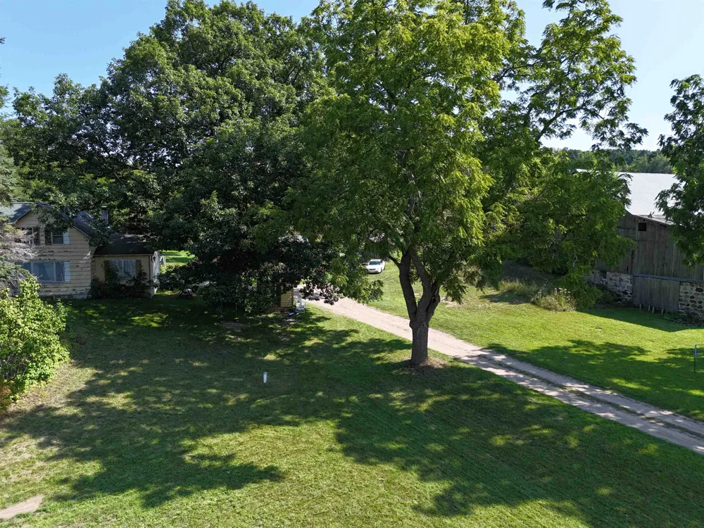 7200 Christianson Road Leelanau Township, MI 49670