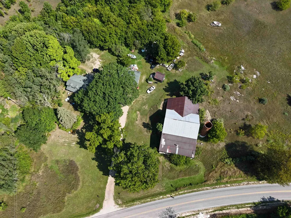 7200 Christianson Road Leelanau Township, MI 49670