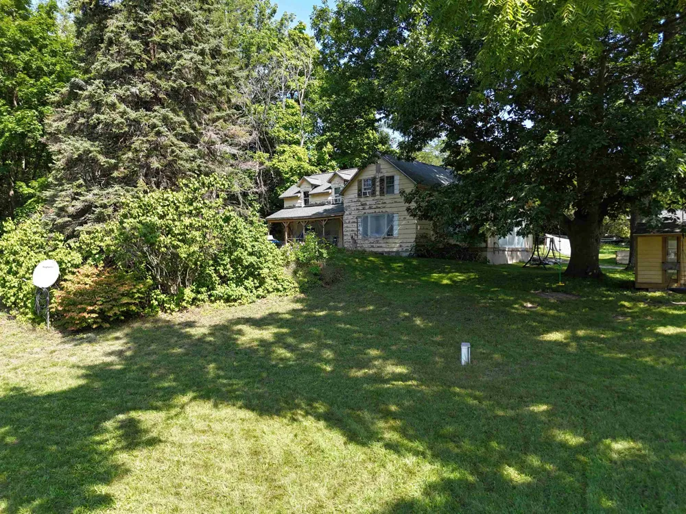 7200 Christianson Road Leelanau Township, MI 49670