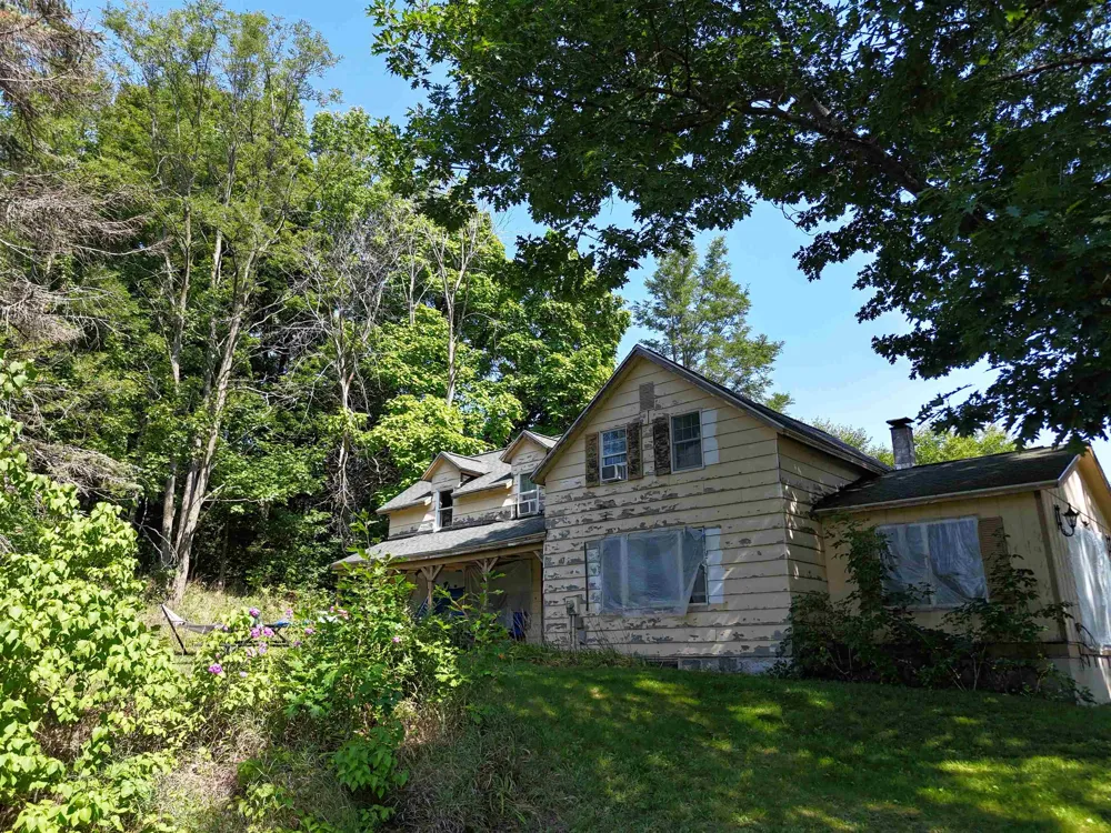 7200 Christianson Road Leelanau Township, MI 49670