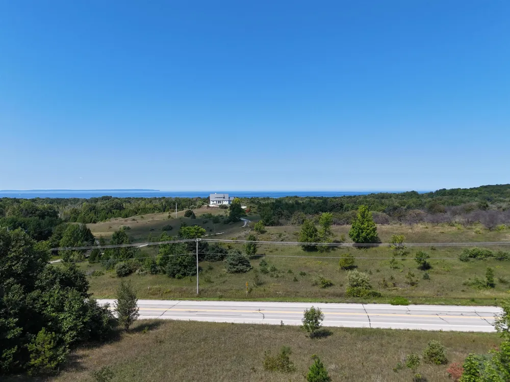 7200 Christianson Road Leelanau Township, MI 49670