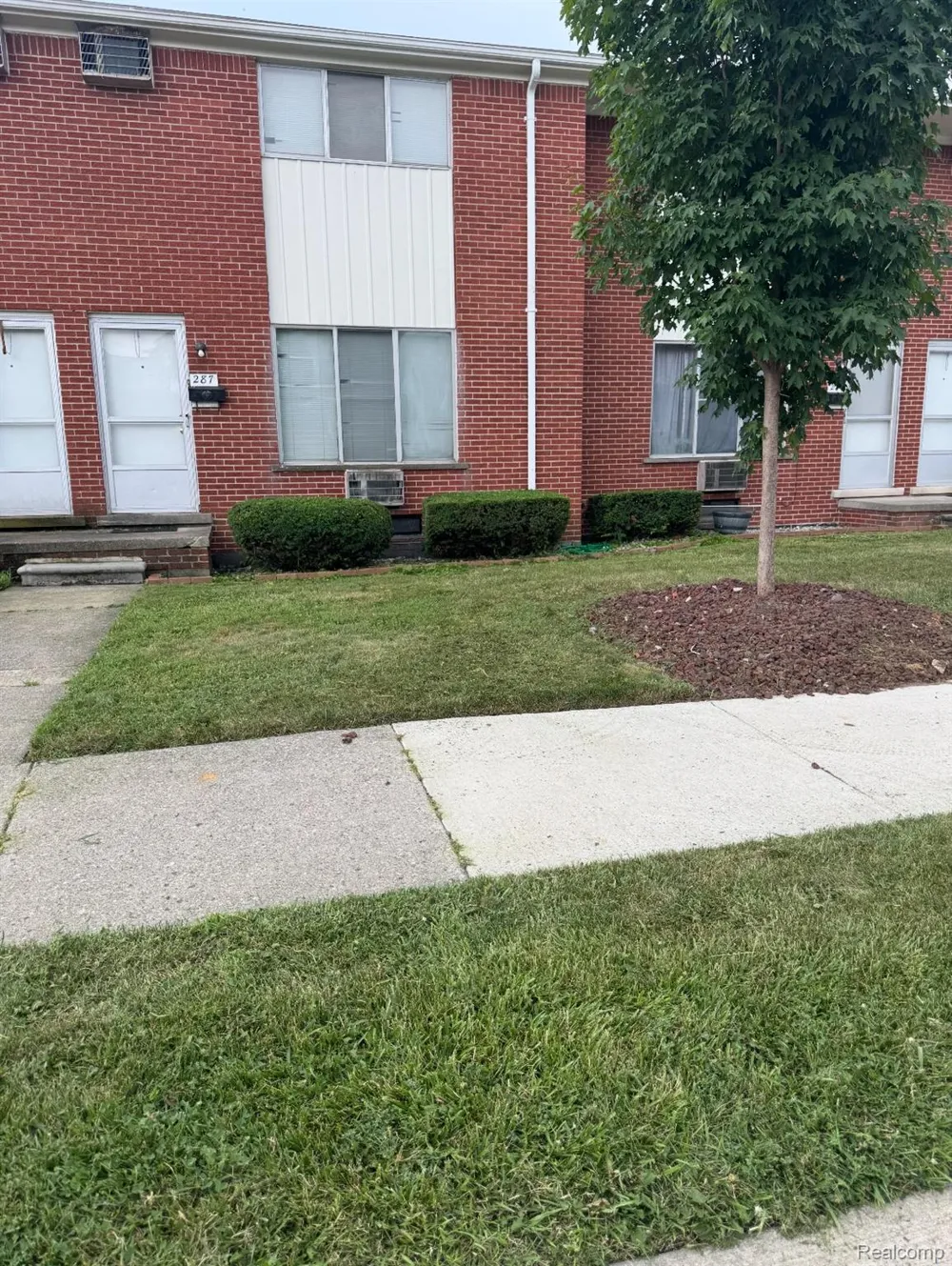 263 Riverbank Street Wyandotte City, MI 48192