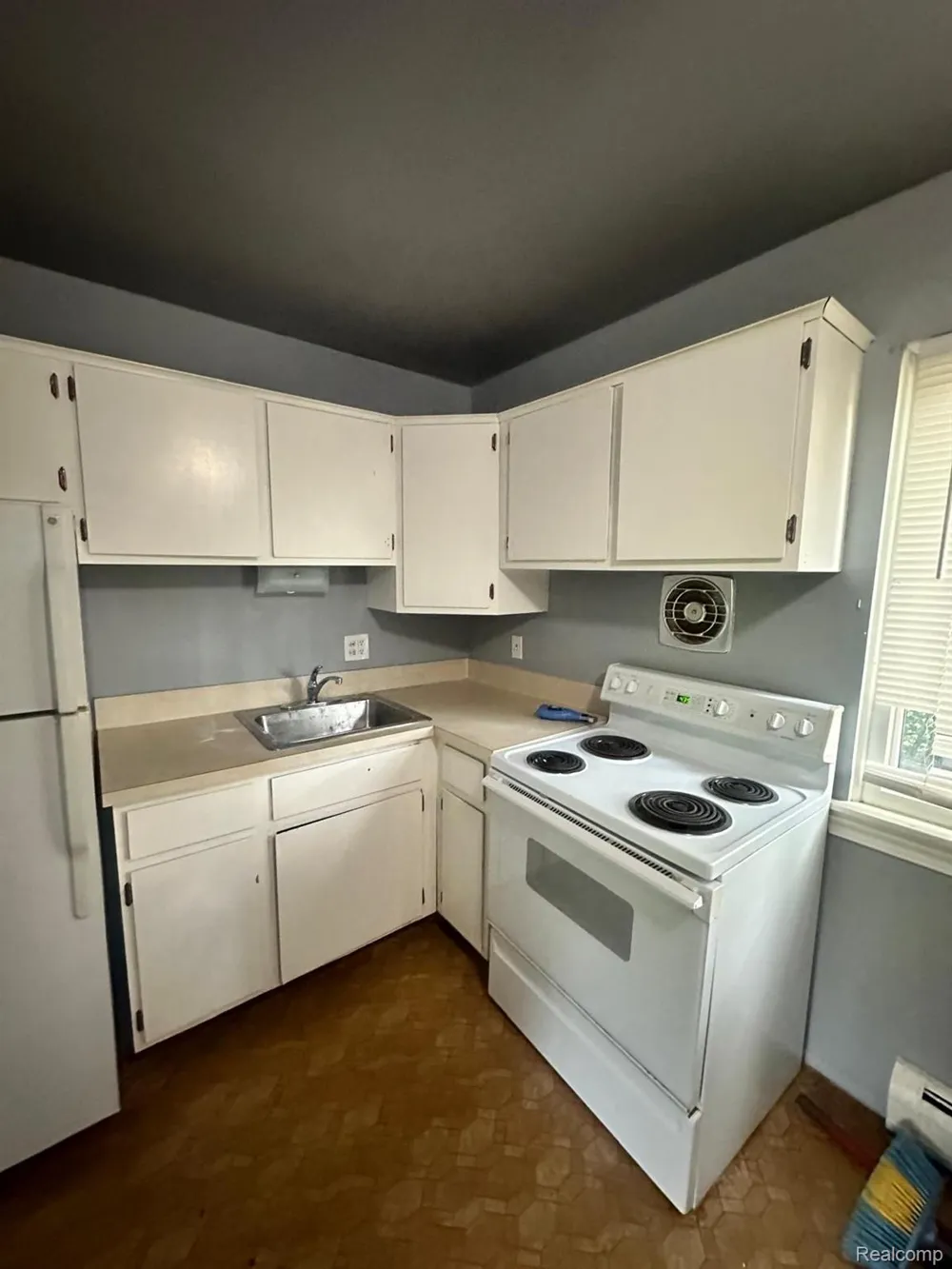 16235 Belmont Avenue Allen Park City, MI 48101