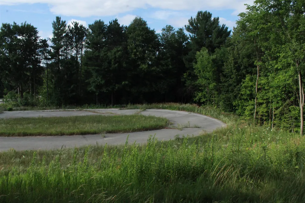 1202 US-31 Garfield Charter Township, MI 49685