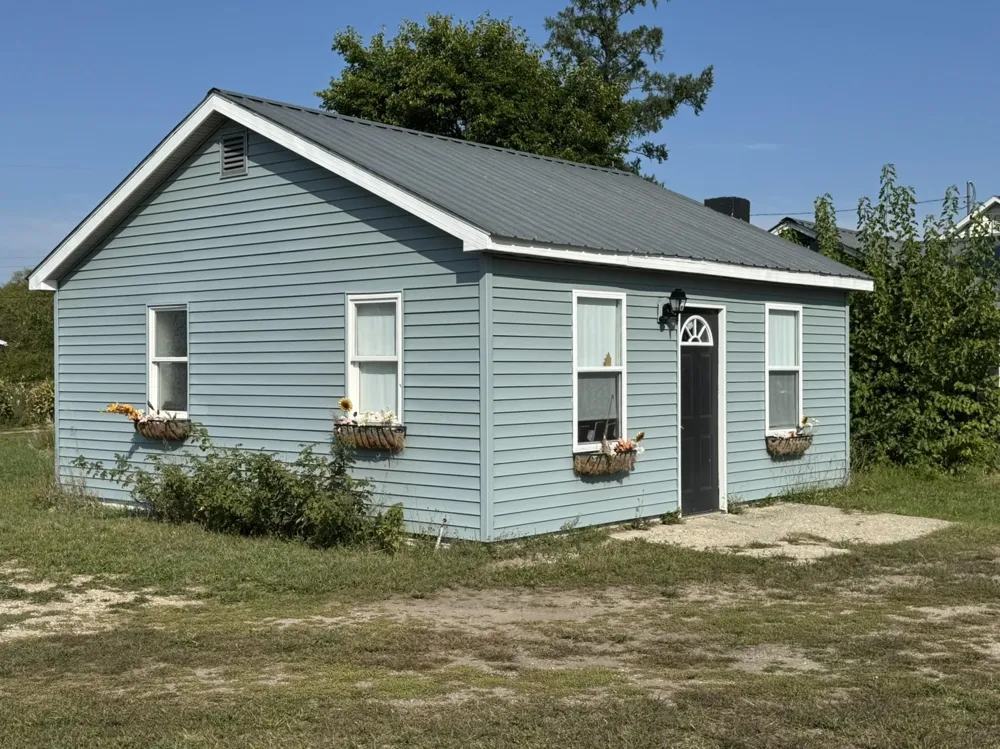 8281 Rapid City Road Clearwater Township, MI 49676