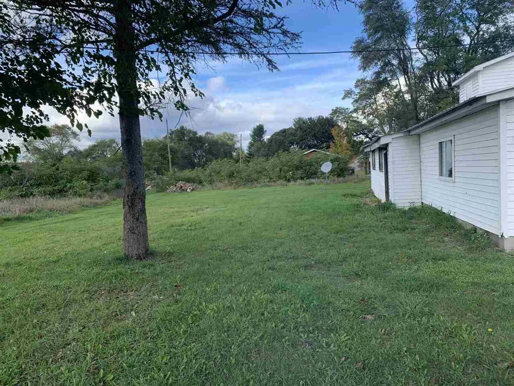 8281 Rapid City Road Clearwater Township, MI 49676