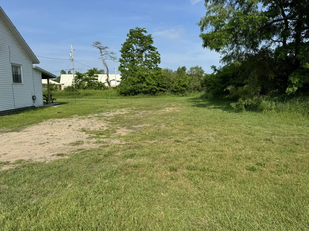 8281 Rapid City Road Clearwater Township, MI 49676