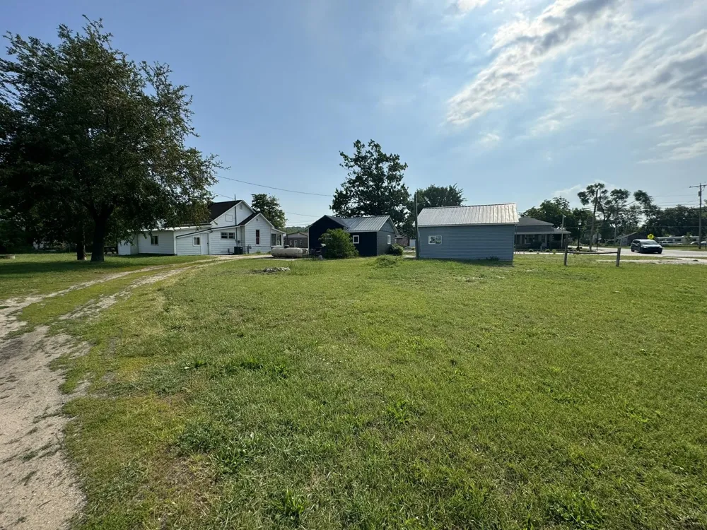 8281 Rapid City Road Clearwater Township, MI 49676