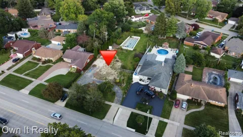 17517 W OUTER DRIVE