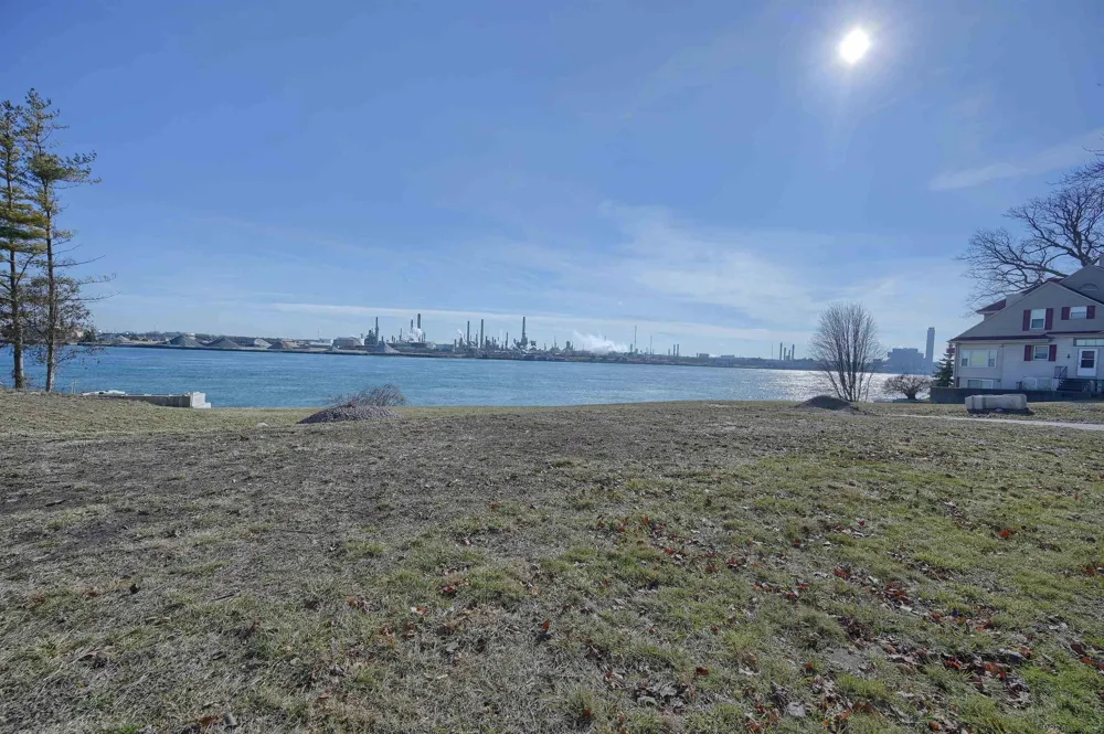 2444 Military Street Port Huron City, MI 48060