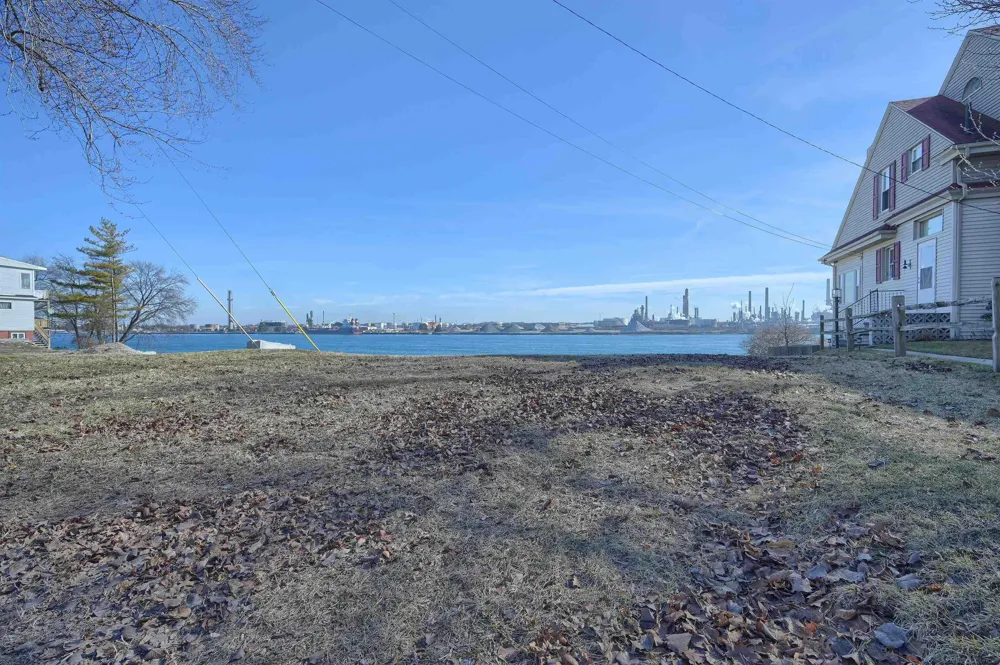 2444 Military Street Port Huron City, MI 48060