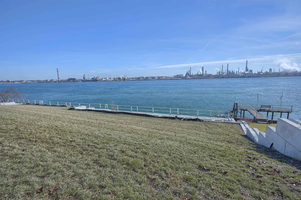 2444 Military Street Port Huron City, MI 48060
