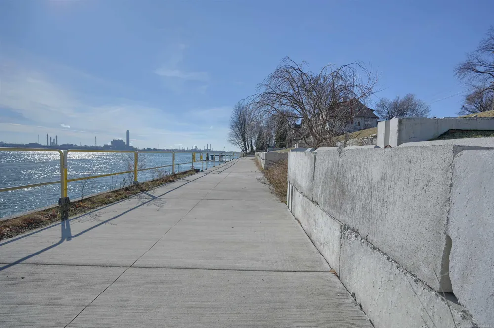 2444 Military Street Port Huron City, MI 48060