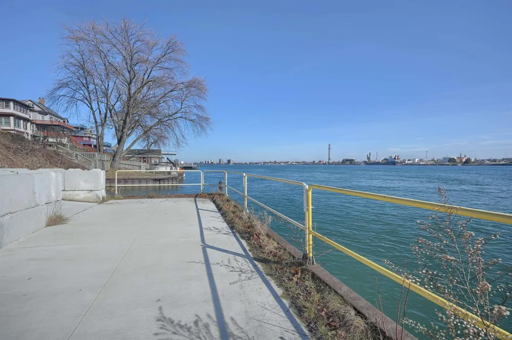 2444 Military Street Port Huron City, MI 48060