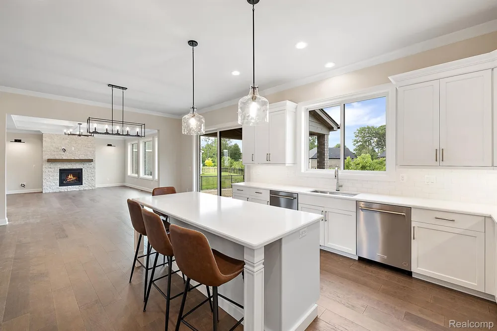 2166 Heidi Dr Addison Township, MI 48370
