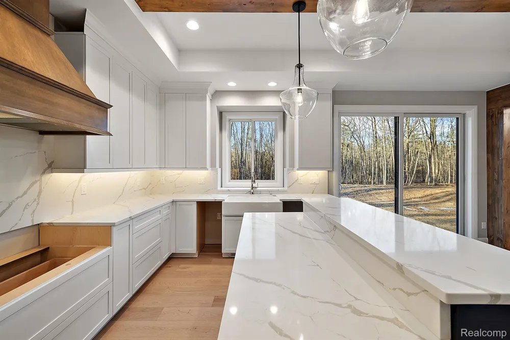 2280 Heidi Drive Addison Township, MI 48370